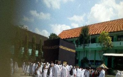 Kegiatan Manasik Haji Kolosal Siswa MI N 2, MTs N 2, dan MA N 2 Tuban