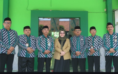 Kepala MTsN 2 Tuban Ikuti Bincang Santai dan Pembinaan Bersama Pimpinan Ditjen Pendis