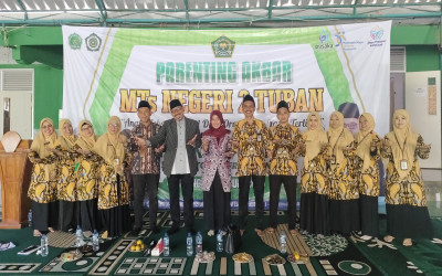 Parenting Akbar MTs Negeri 2 Tuban Bersama KH. Nafi' Palil: “Anak Hebat Berasal dari Orang Tua yang Terlibat”