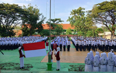 Awali Tahun Ajaran Baru, MTs Negeri 2 Tuban Gelar Upacara Bendera dengan Semangat Baru