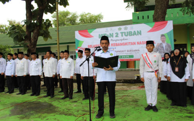 MTsN 2 Tuban Gelar Upacara Peringatan Hari Kebangkitan Nasional 2025
