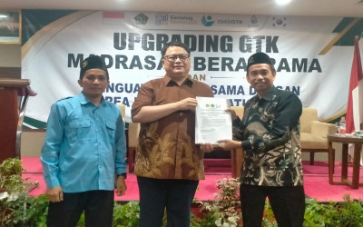 Kepala MTsN 2 Tuban Ikuti Upgrading GTK Madrasah Berasrama dan Penguatan Kerja Sama dengan KMF